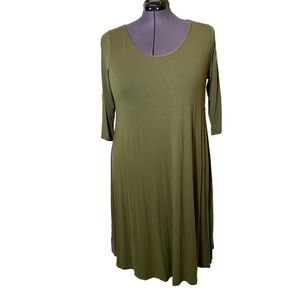 Lexington Avenue women’s plus 1X Olive Moss Green MIDI  stretchy t-shirt dress